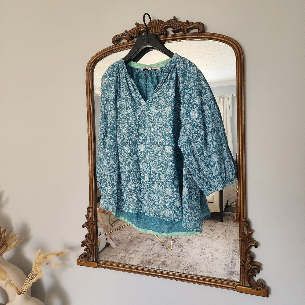 Ro's Garden V Neck Blouse